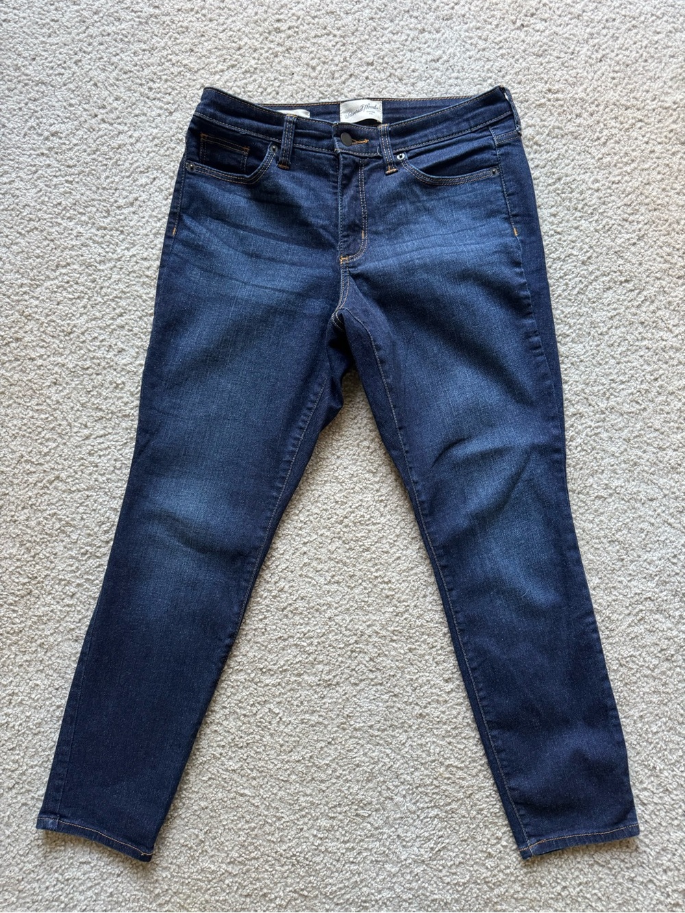 Universal Thread Women’s Dark Indigo Skinny Jeans